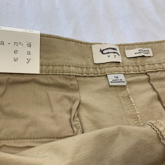 🪸🪸🪸 NWT AND EAWY STRETCH WOMENS SHORT SIZE 16 🪸🪸🪸 - Picture 4 of 8